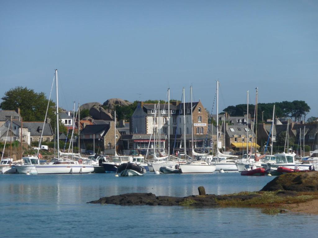 Hôtel des Rochers Perros-Guirec Exterior foto